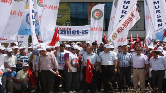 DÜNYA BARIŞ GÜNÜNDE BİRLEŞMİŞ MİLLETLERİ PROTESTO ETTİK